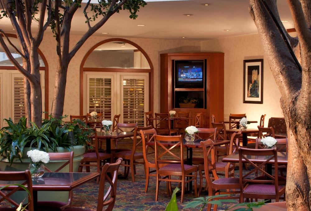 Embassy Suites By Hilton Houston Near The Galleria Zewnętrze zdjęcie