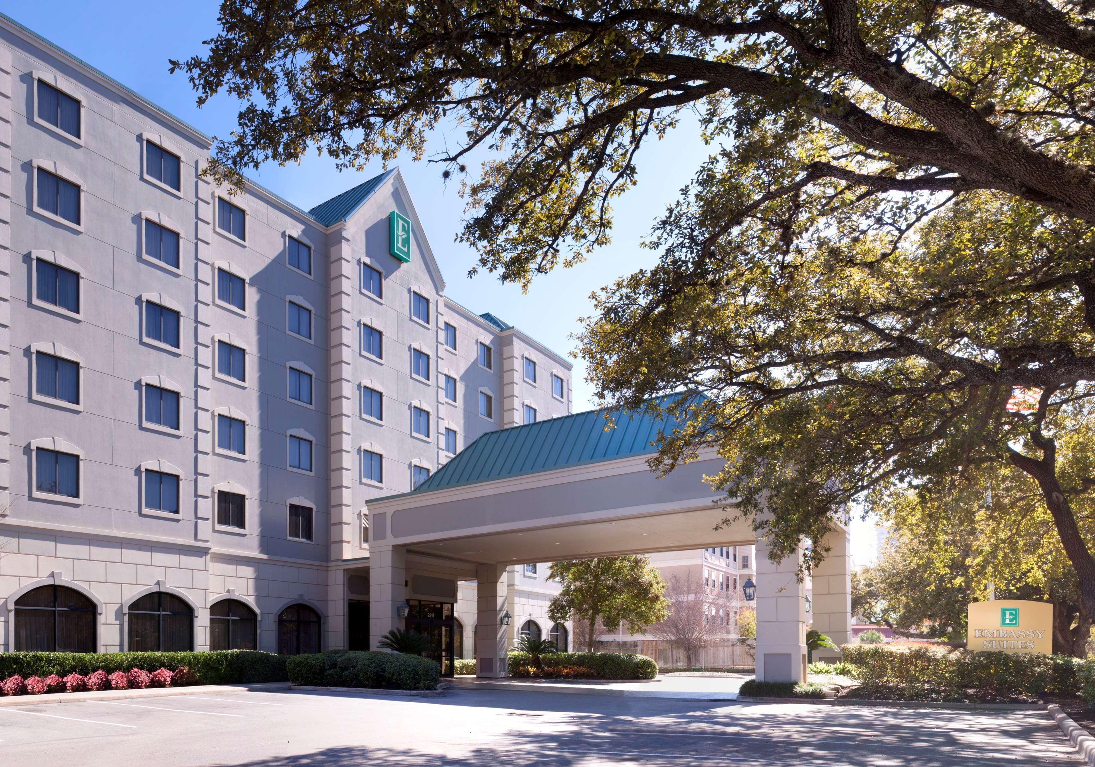 Embassy Suites By Hilton Houston Near The Galleria Zewnętrze zdjęcie