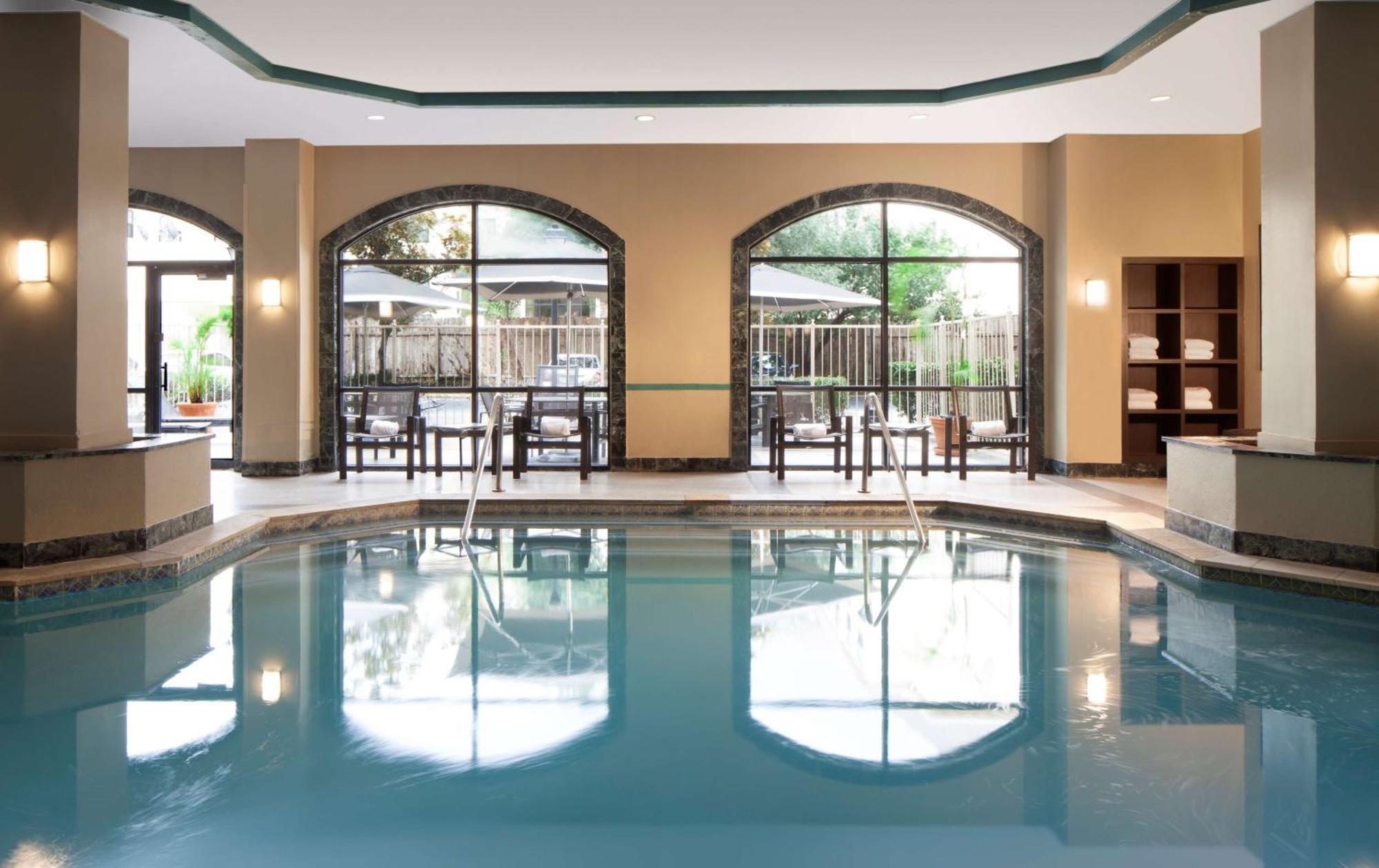 Embassy Suites By Hilton Houston Near The Galleria Zewnętrze zdjęcie