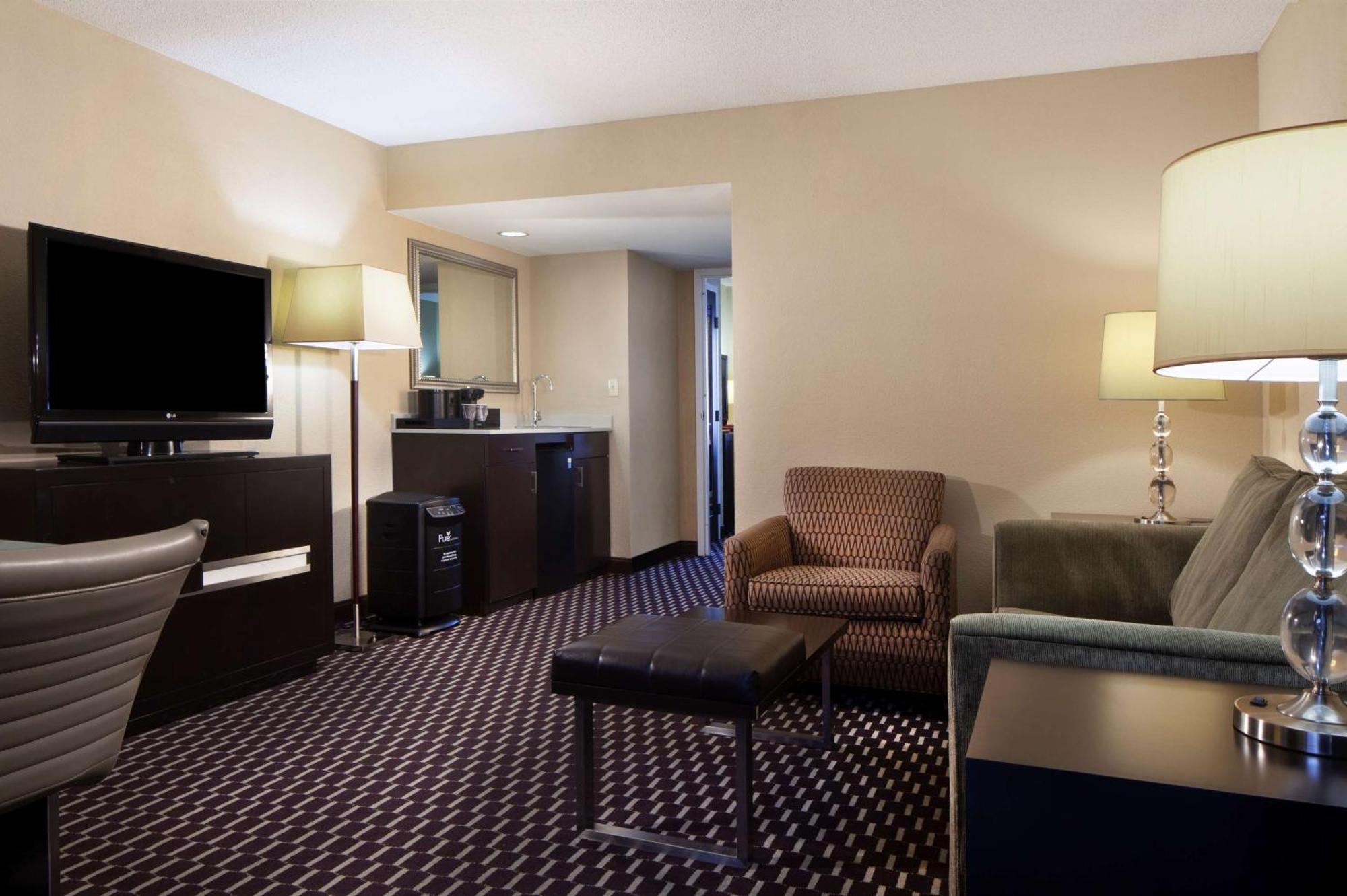 Embassy Suites By Hilton Houston Near The Galleria Zewnętrze zdjęcie