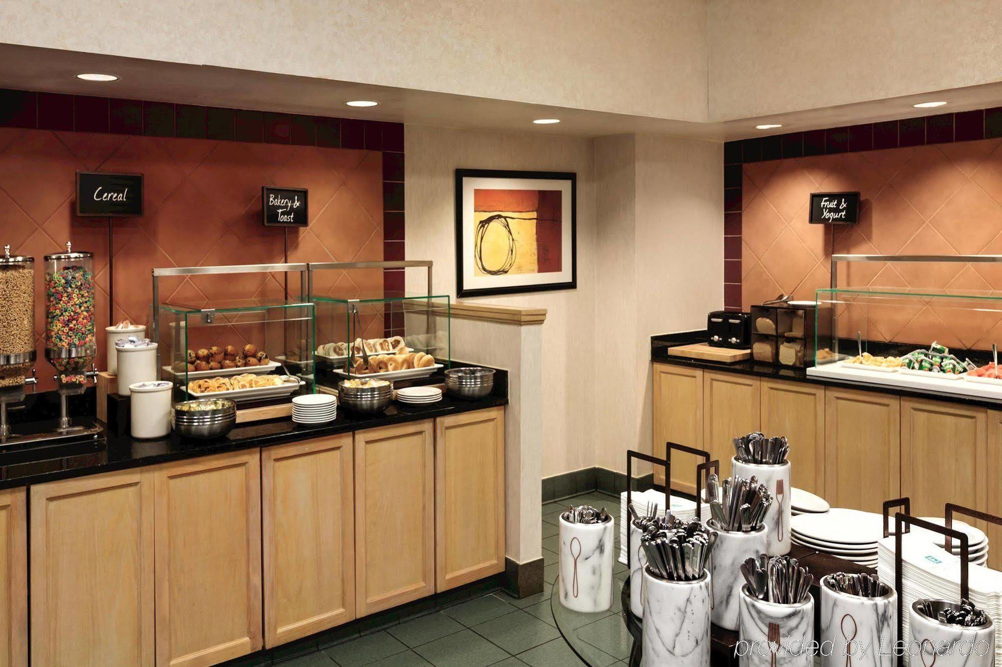 Embassy Suites By Hilton Houston Near The Galleria Zewnętrze zdjęcie