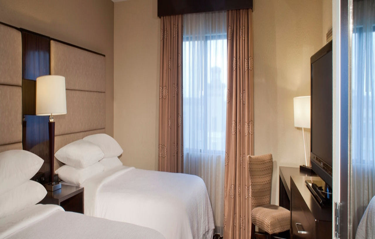 Embassy Suites By Hilton Houston Near The Galleria Zewnętrze zdjęcie